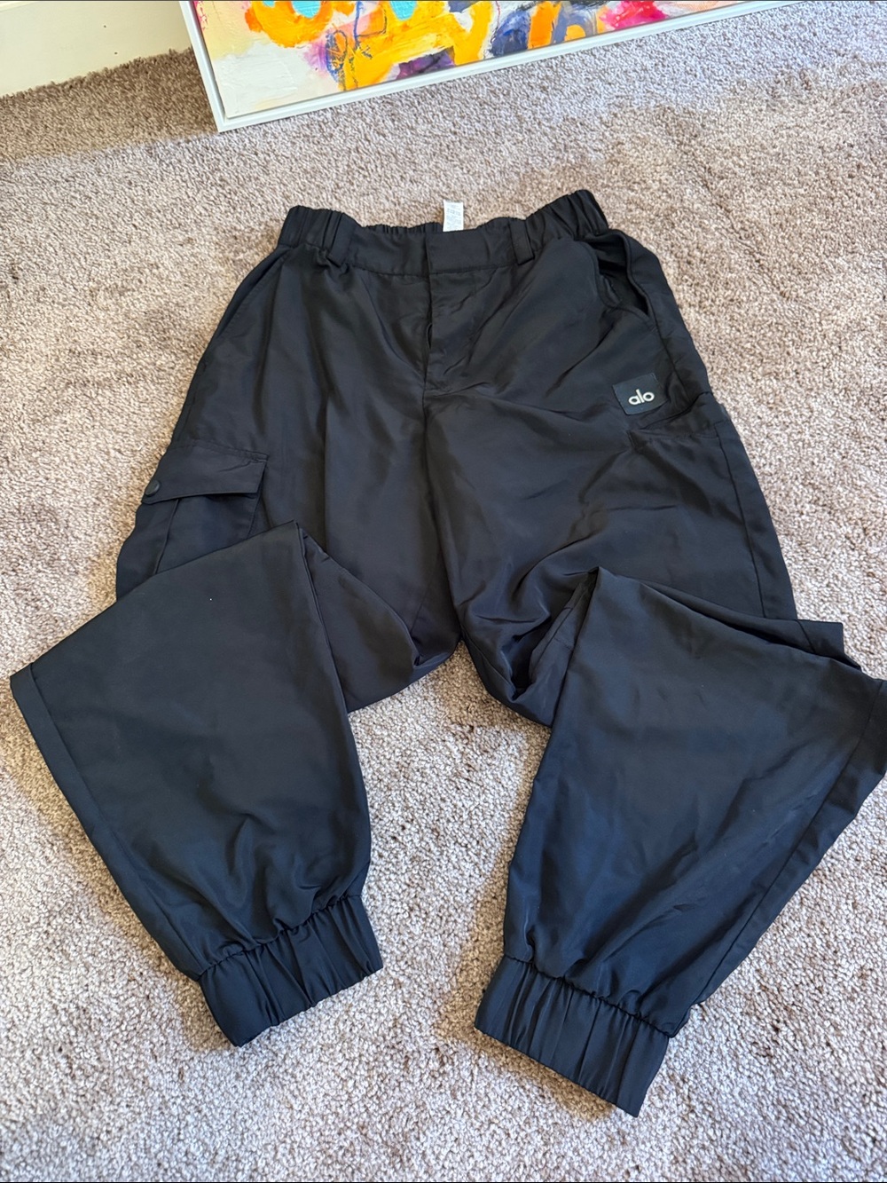 ALO Yoga Black Womens Cargo Joggers with Elastic Cuffs